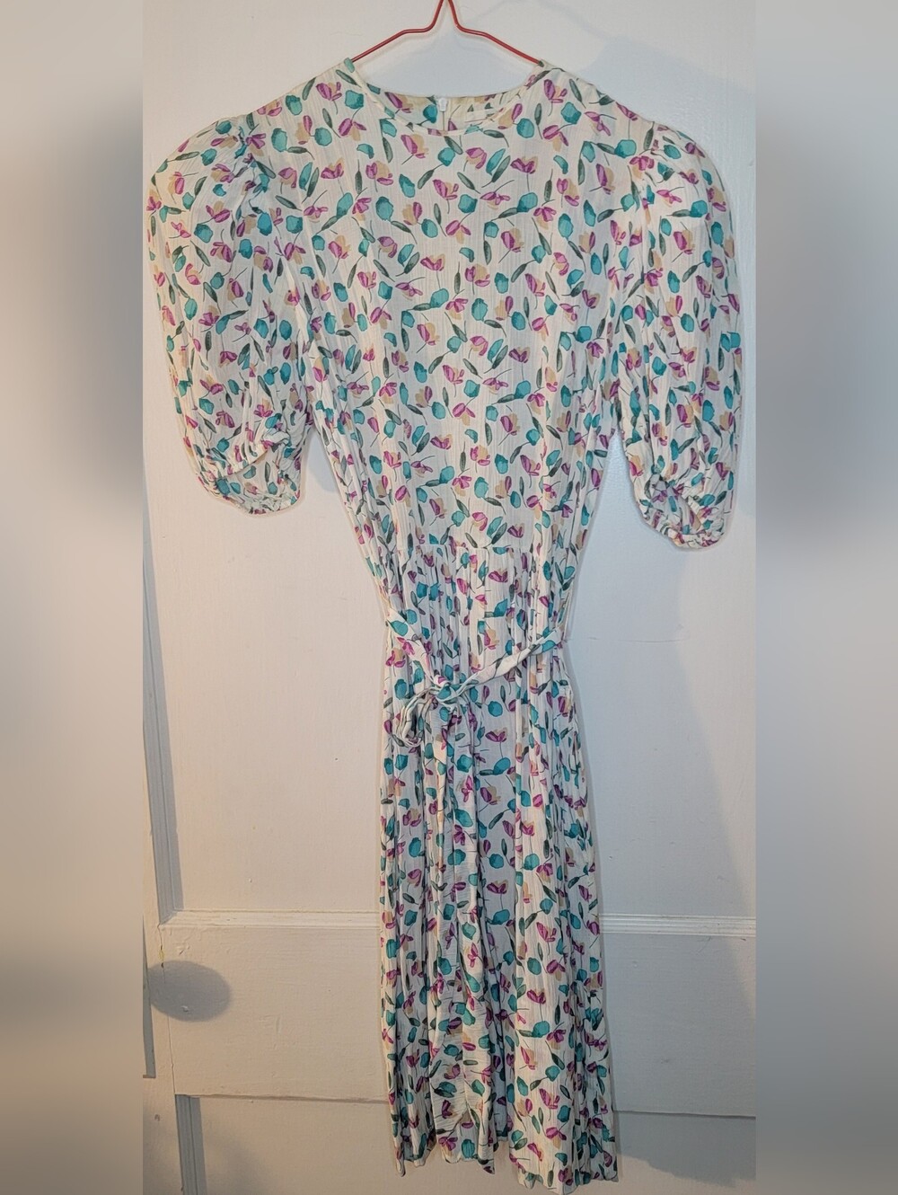 White Floral Tie-Waist Midi Dress with Puff Sleeves